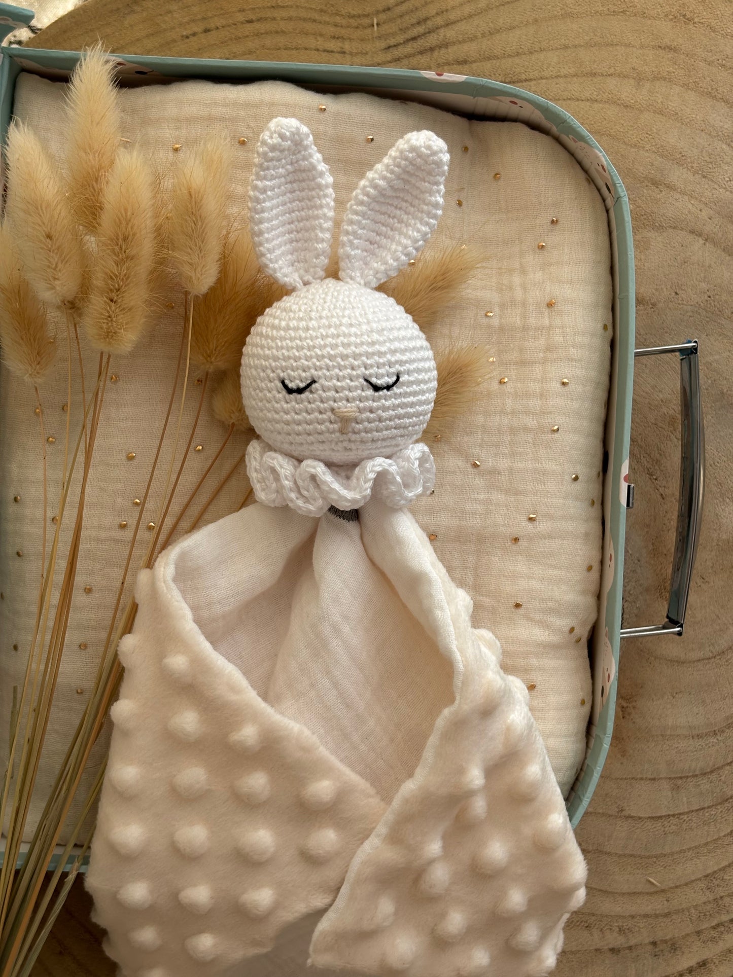 Doudou Lapin Blanc - Doudou personnalisé au crochet