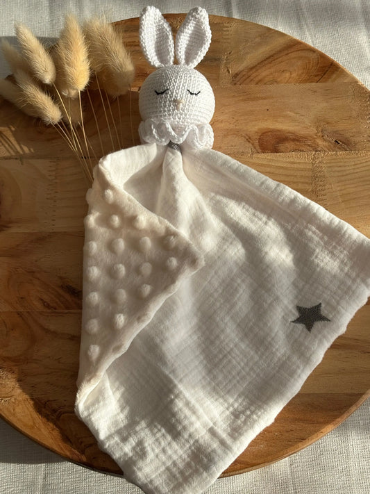Doudou Lapin Blanc 🐰🤍 - Belle A CrochetDoudou Lapin Blanc 🐰🤍 - Belle A Crochet 