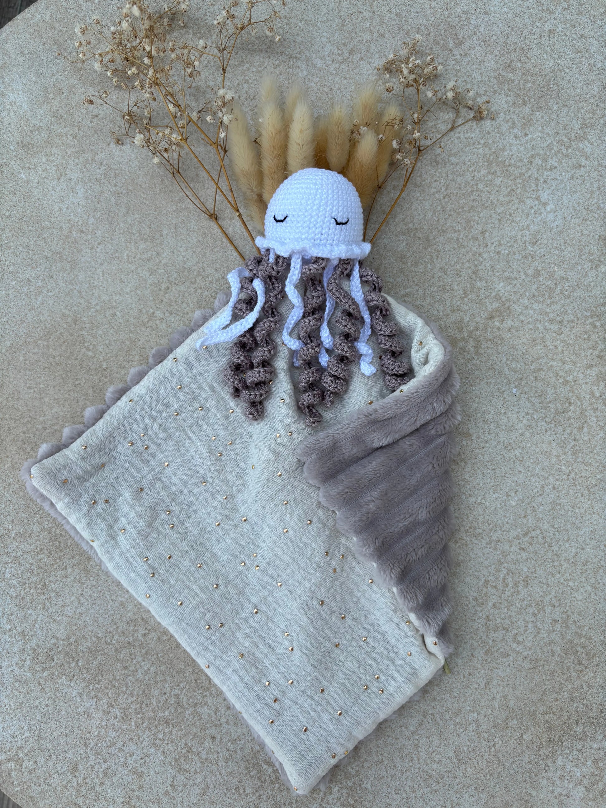 Doudou Méduse - Doudou personnalisé au crochet BelleACrochet